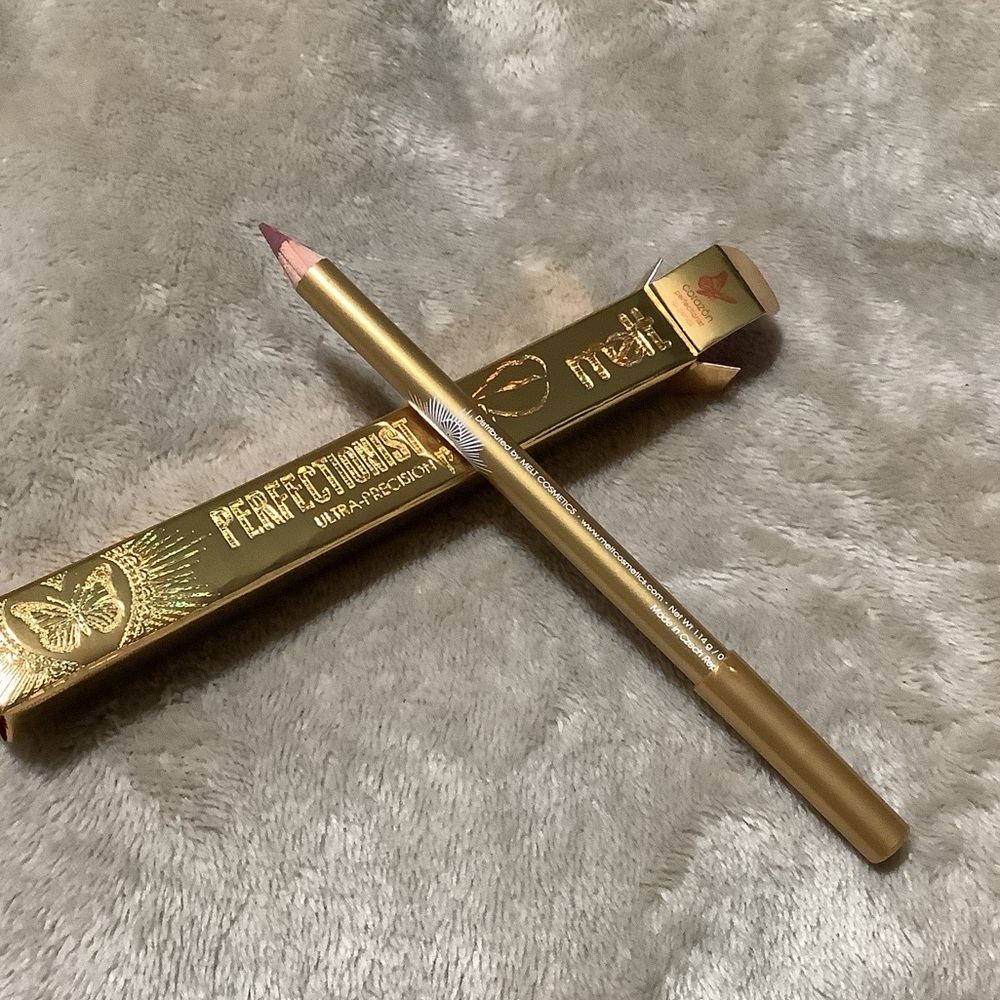 Melt Cosmetics Amor y Mariposas Lip Pencil, Familia, NEW